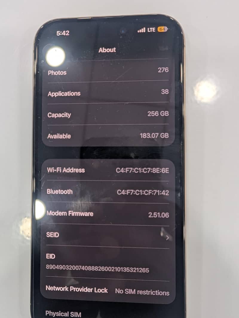 Apple iPhone 16 Pro 4