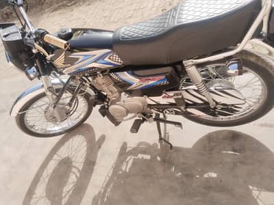 Honda 125model 2025 10by10 condition my bike ha contact no 03261732832
