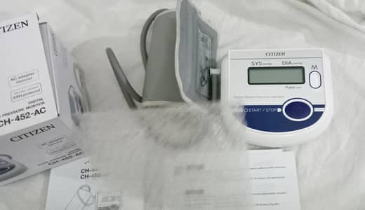 Brand New Box Packed Citizen CH-452 Digital Blood Pressure Monitor