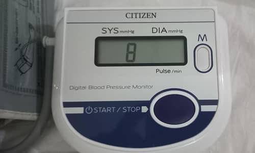 Brand New Box Packed Citizen CH-452 Digital Blood Pressure Monitor