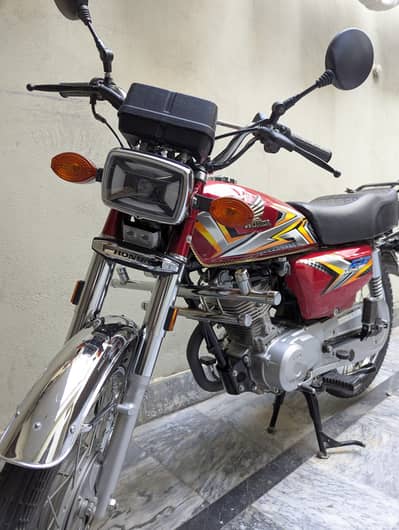 Honda CG 125 in Excellent condition.