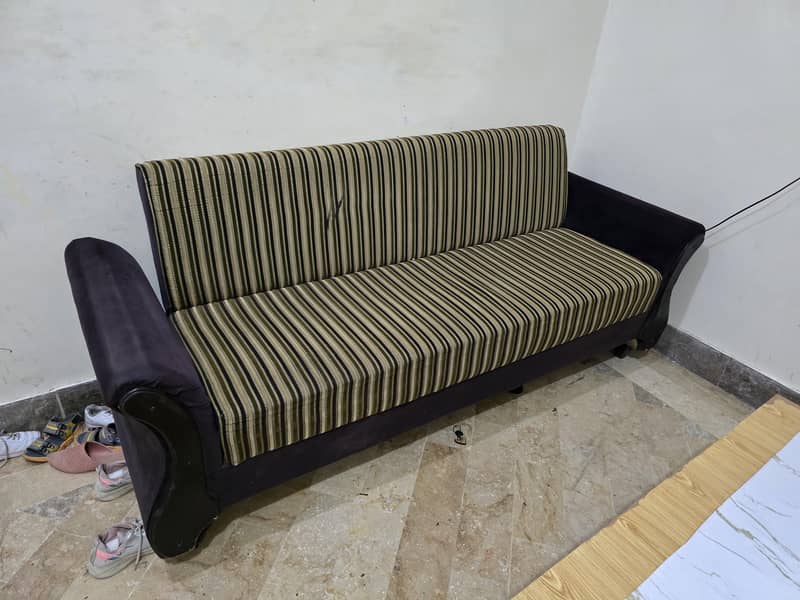 Cofee table, sofa cumbed 4