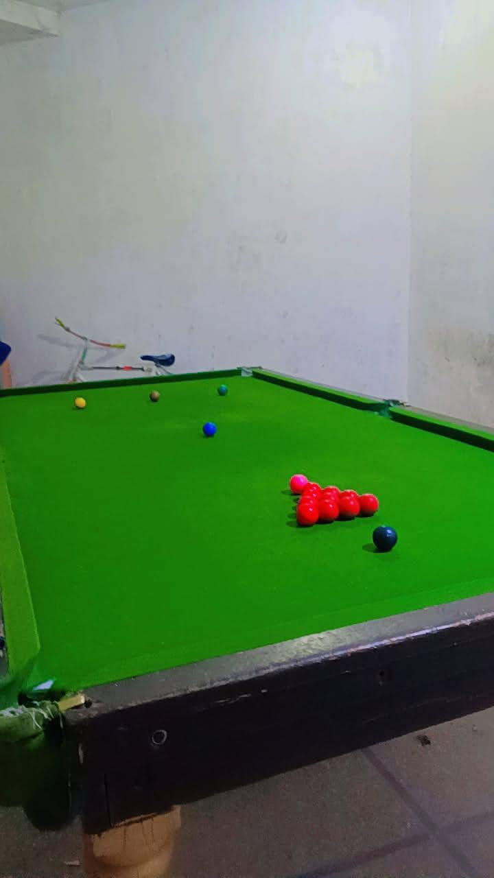 snooker table 5/10 0