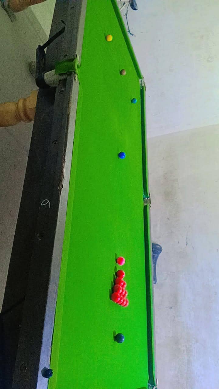 snooker table 5/10 2