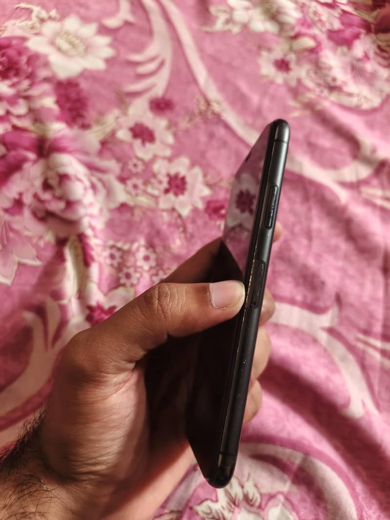 Apple iPhone X 6