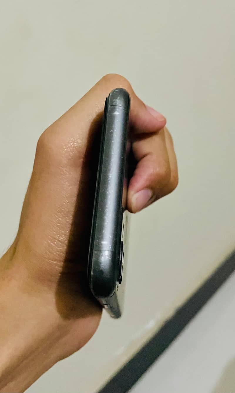 Apple iPhone 11 2