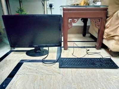 LCD Monitor (BENQ) & DELL KEYBOARD