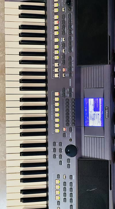 Yamaha PSR 670