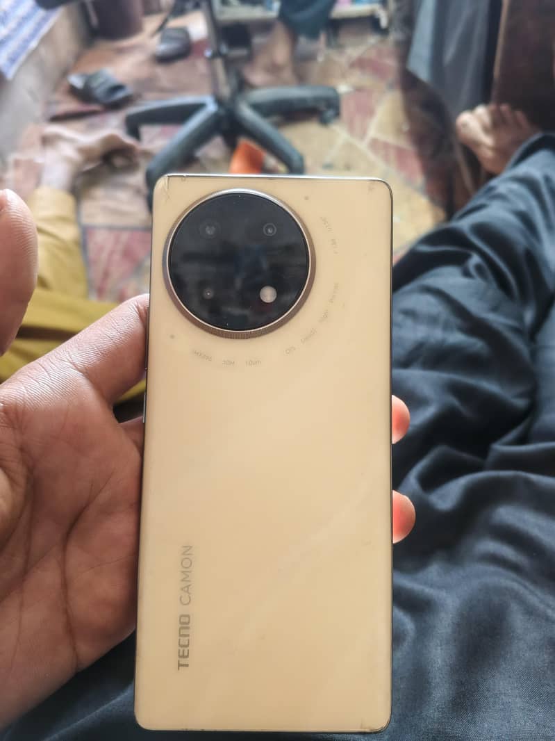 Tecno CAMON 30S 1