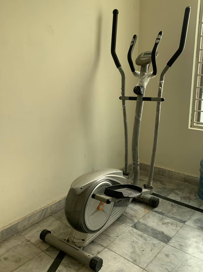 Exercise Cycle, barely used 4