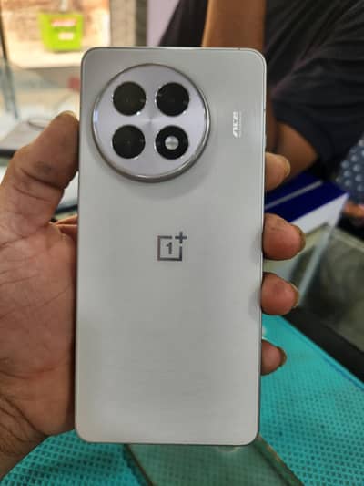 One Plus Ace 5/13r 12+12/256 gb