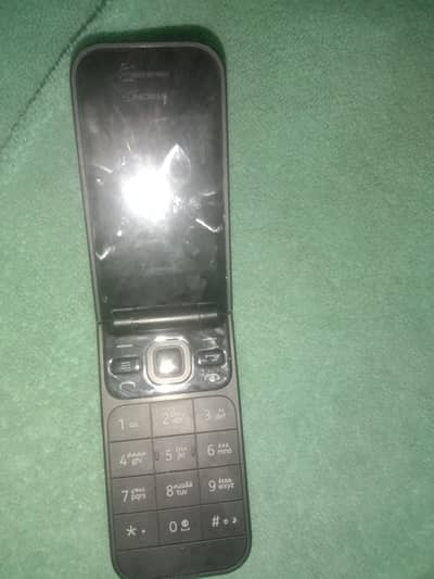 Nokia 2720 Flip