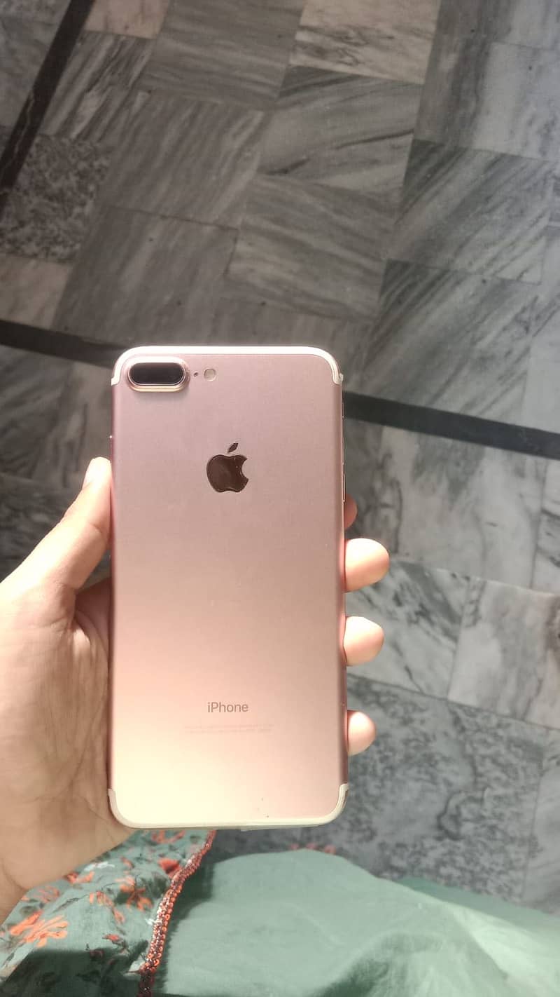 Apple iPhone 7 Plus 0