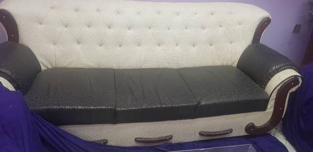selling sofa set very good condition