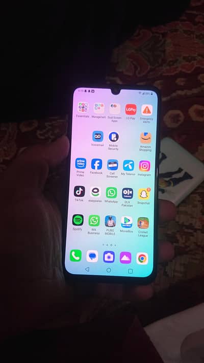 LG G8X ThinQ capid