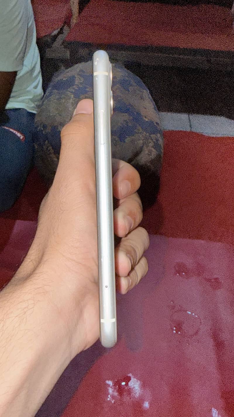 Apple iPhone 11 2