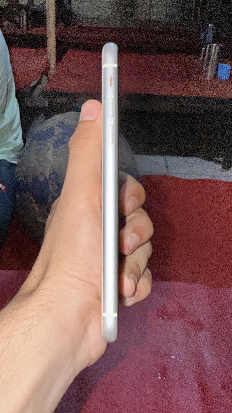 Apple iPhone 11 3