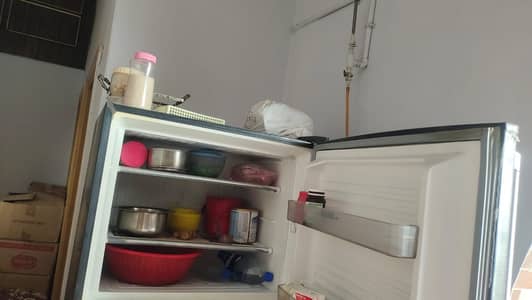 DAWLANCE FRIDGE FOR SALE