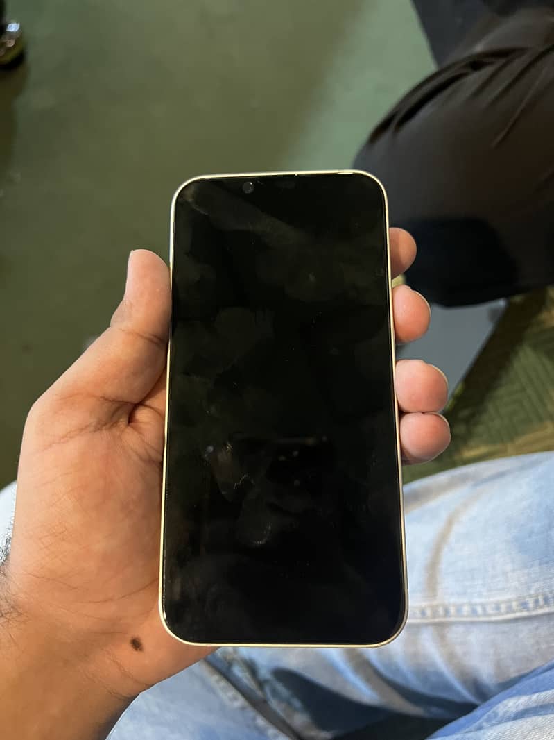 IPhone 14 3