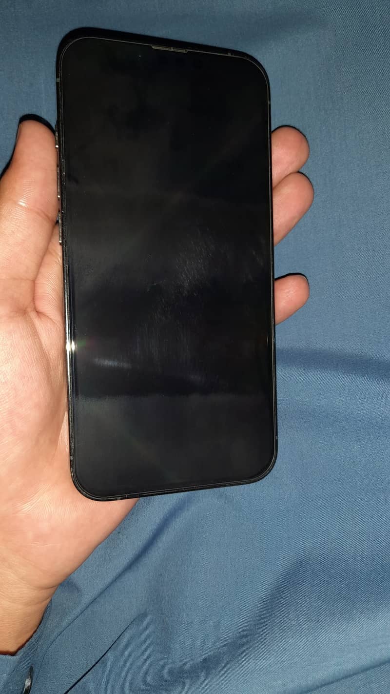 Apple iPhone 13 Pro 2
