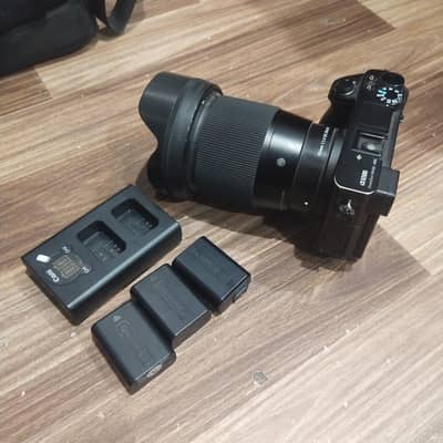 Sony A6500 with 16mm 1.4