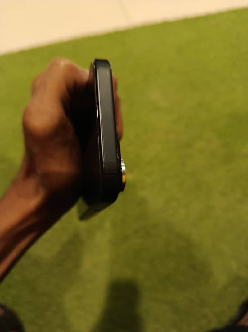 Apple iPhone 15 5