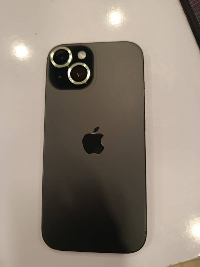 Apple iPhone 15 9
