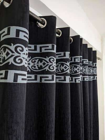 Black jacqyard curtain