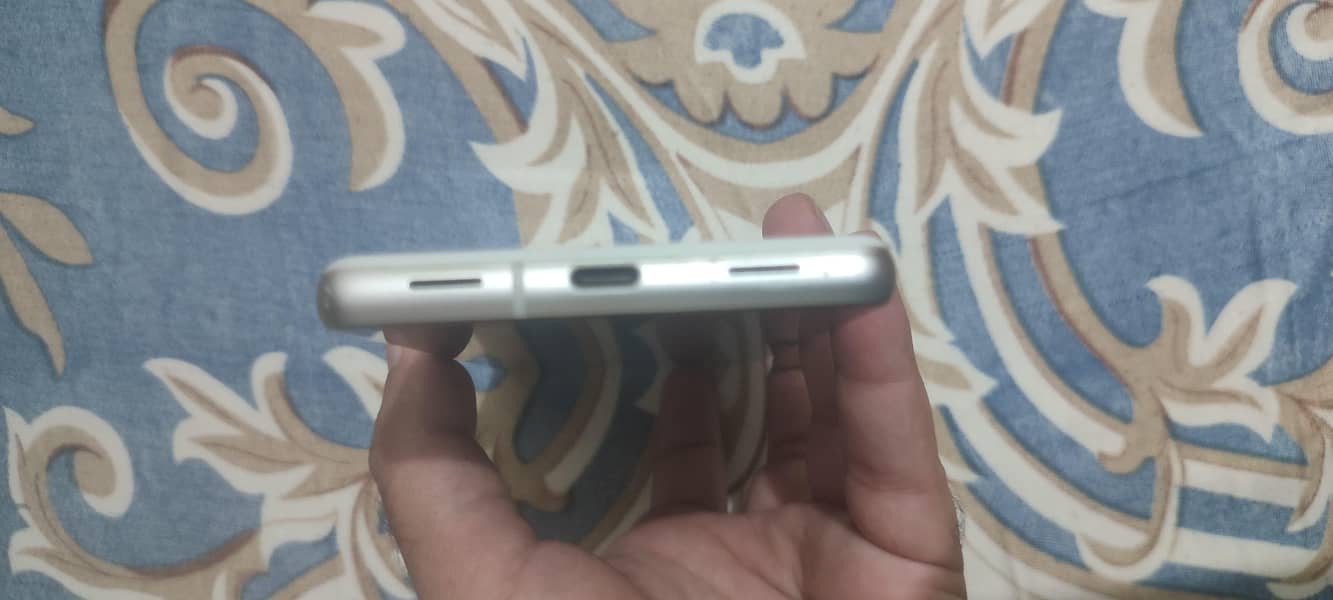 Google Pixel 7a 3
