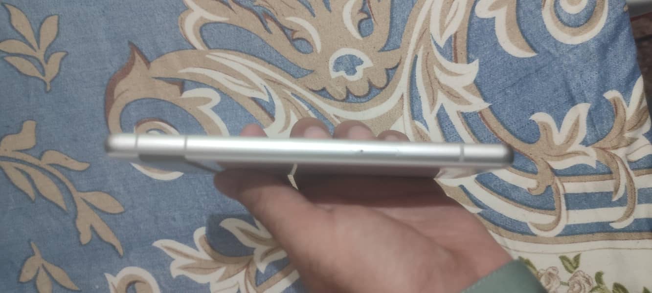 Google Pixel 7a 4