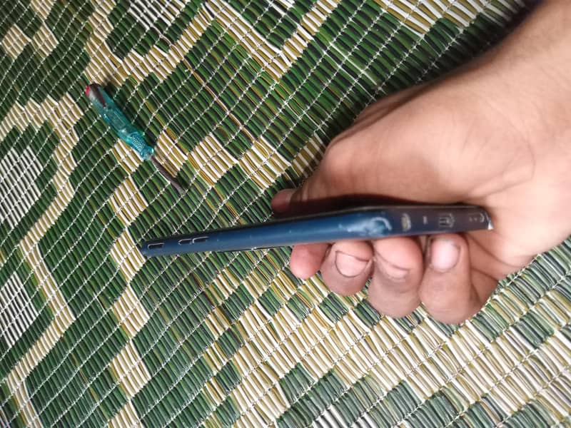 OPPO A76 3