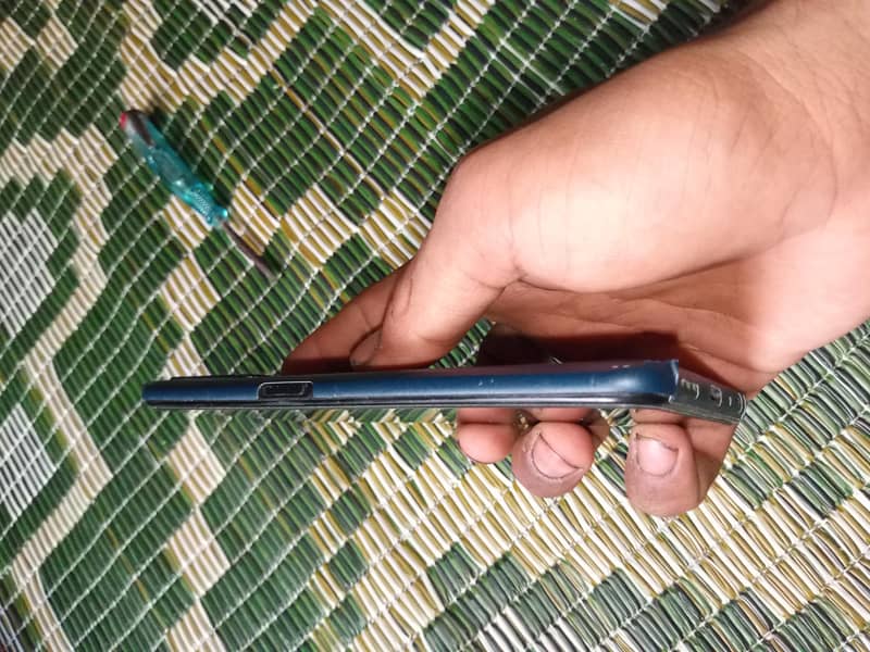 OPPO A76 4