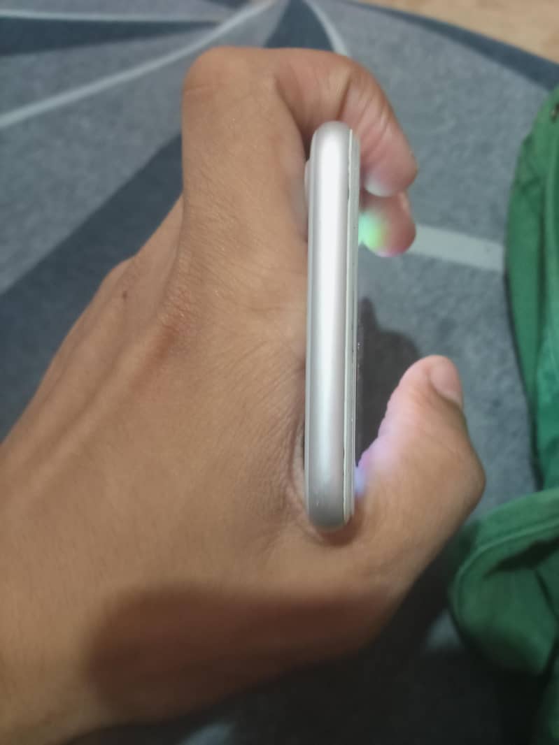 Apple iPhone 7 5