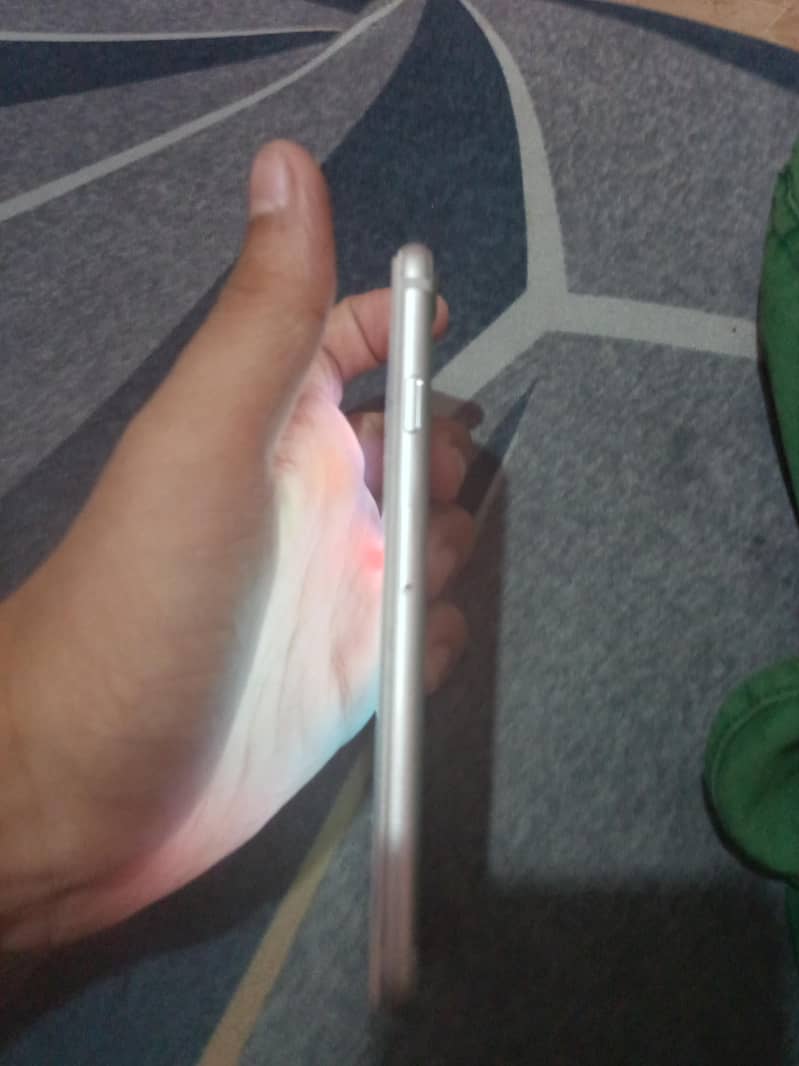 Apple iPhone 7 6