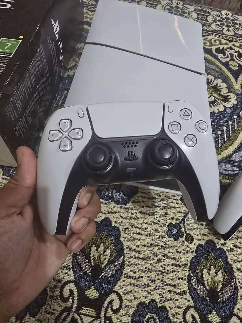 play station 5 with extra controller 3