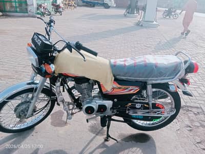 Honda 125 2022 model black colour total original