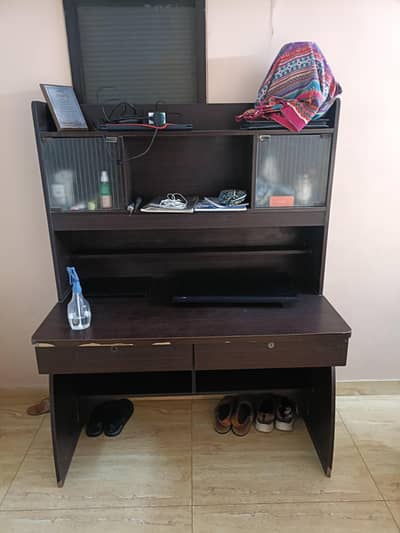 Study shelves