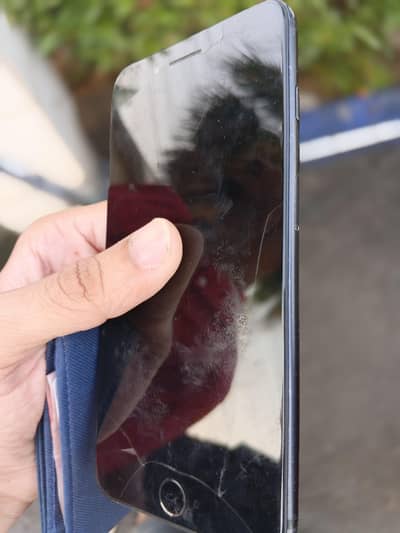 I phone 7=puls pta official fingar ok guls bark butt good warking