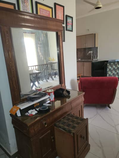 dressing table