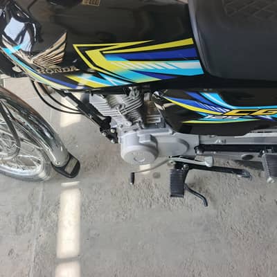 Honda 125 total jenin All okay ha guaranteed 1200 chla hua 26 model