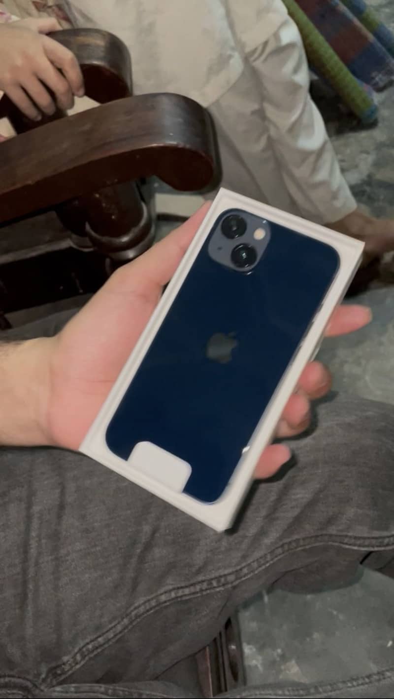 iPhone 13 jv 1