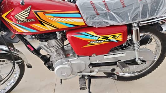 Honda 125 2025/26 bilkul new neat and clean he chez ki guarantee hn gi