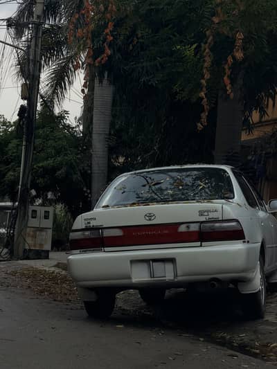 Toyota indus corolla 2001
