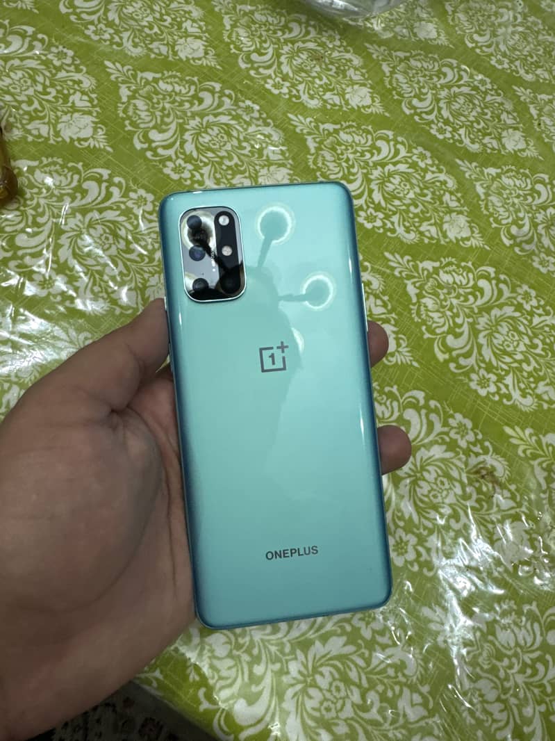 One Plus 8T 0