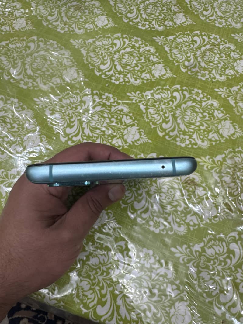 One Plus 8T 4