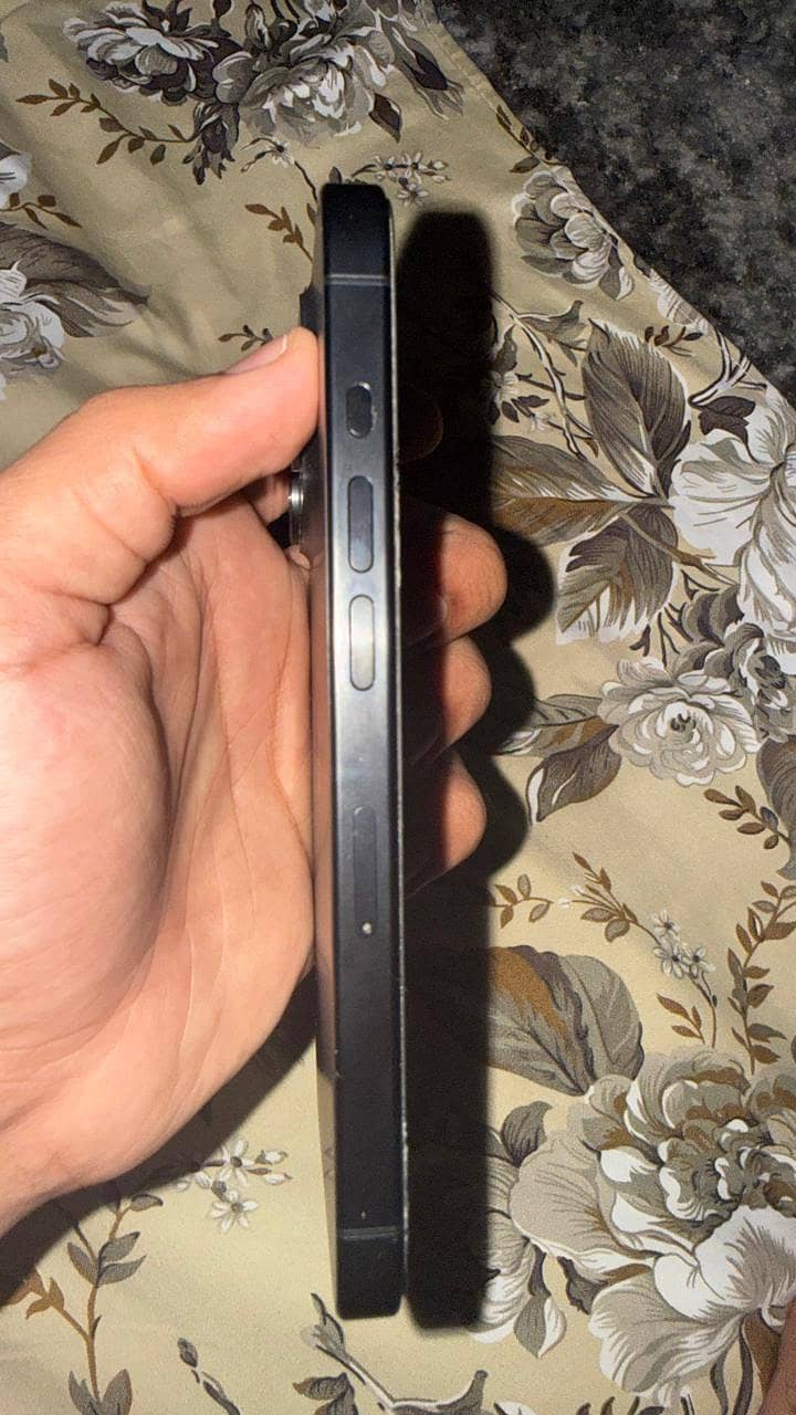 Apple iPhone 15 Pro 7