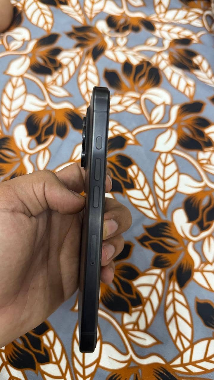 Apple iPhone 15 Pro 11