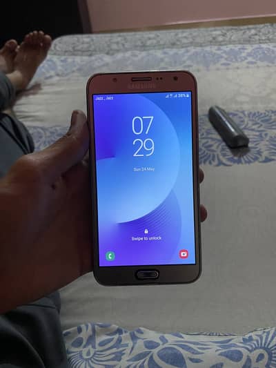 Samsung Mobile J7 Core