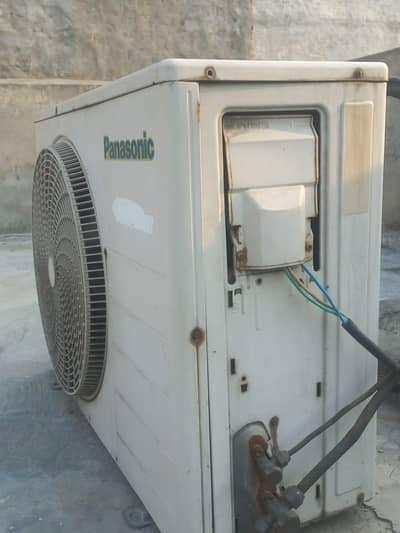 Panasonic inverter 1.5 ton in good working condition