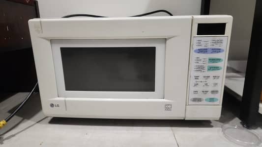 Microwave Oven with Rack